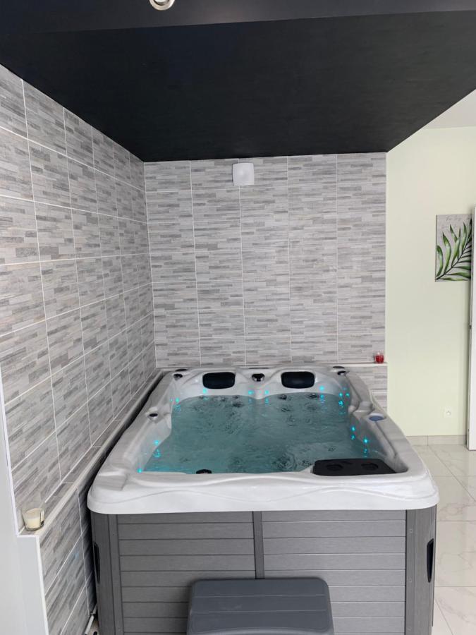 Appartement Spa Gingko, N1 Valenciennes, Wifi, Netflix Aulnoy-lez-Valenciennes Exterior photo